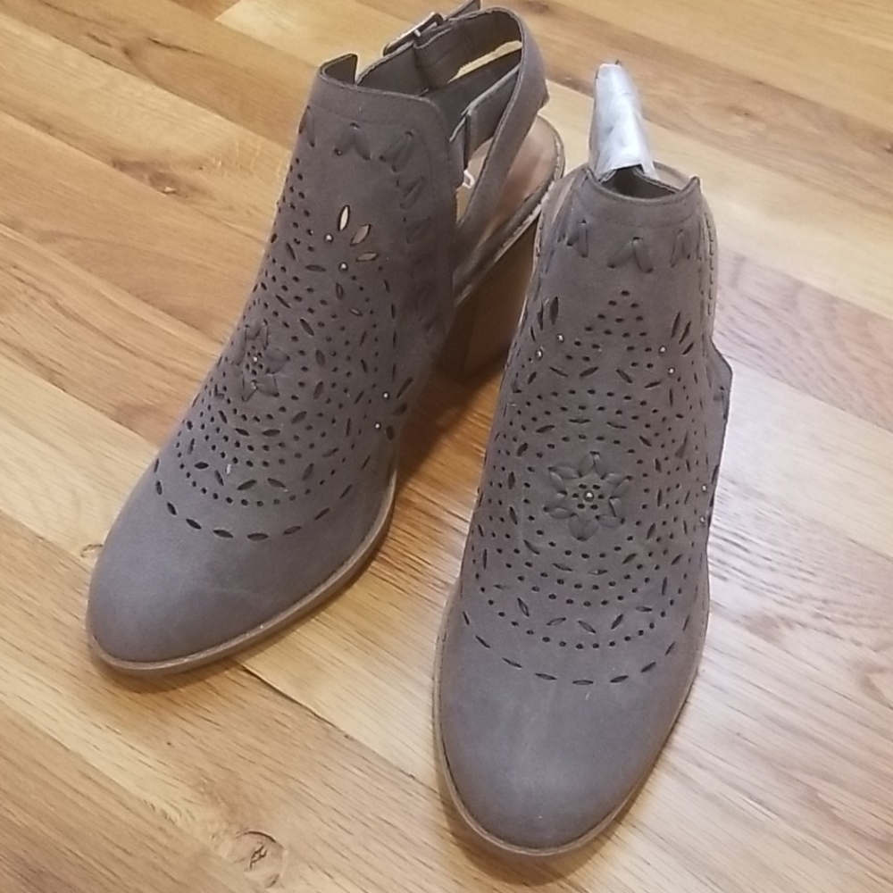 Ankle boots
